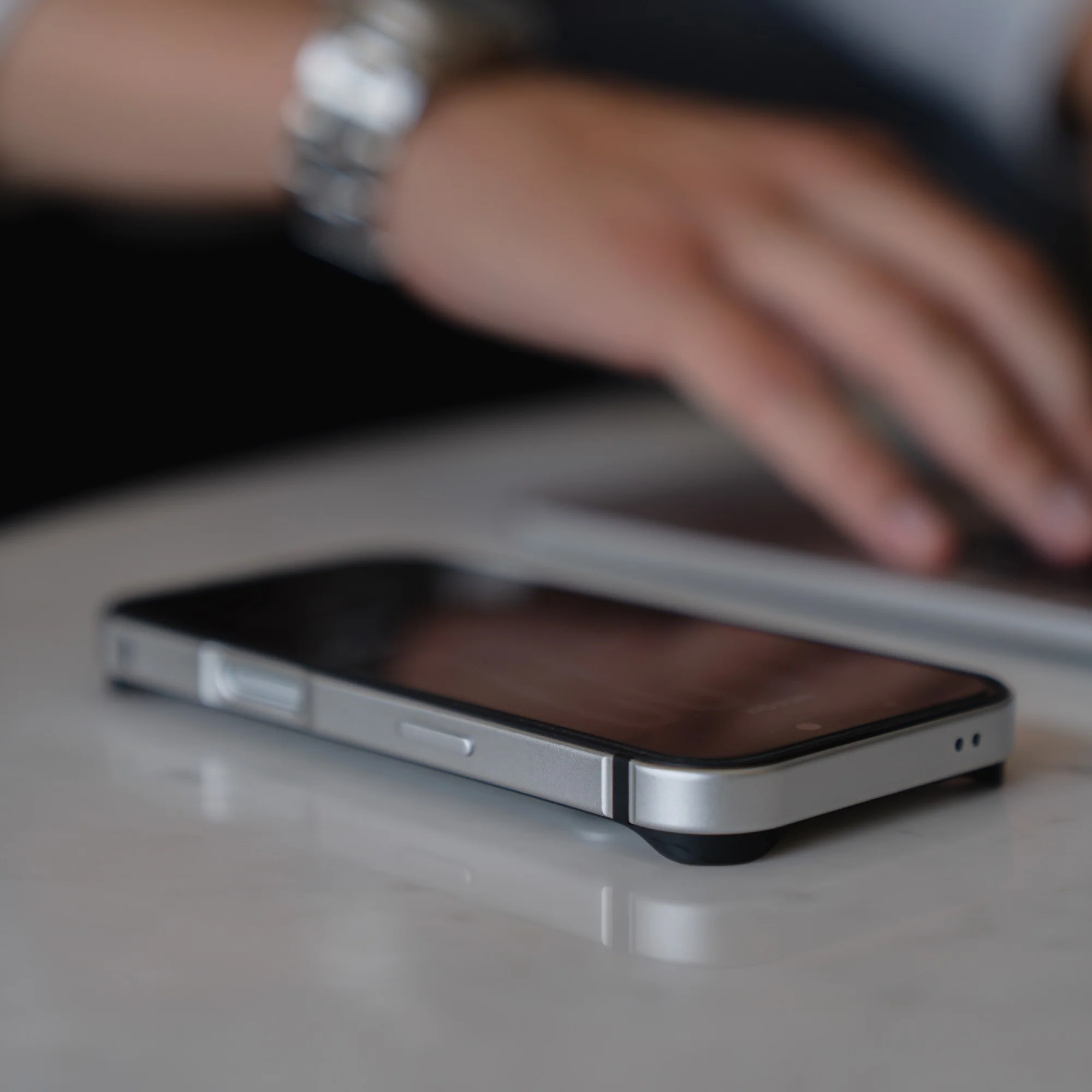 arktis iPhone 17 Pro Bumper - Image 14