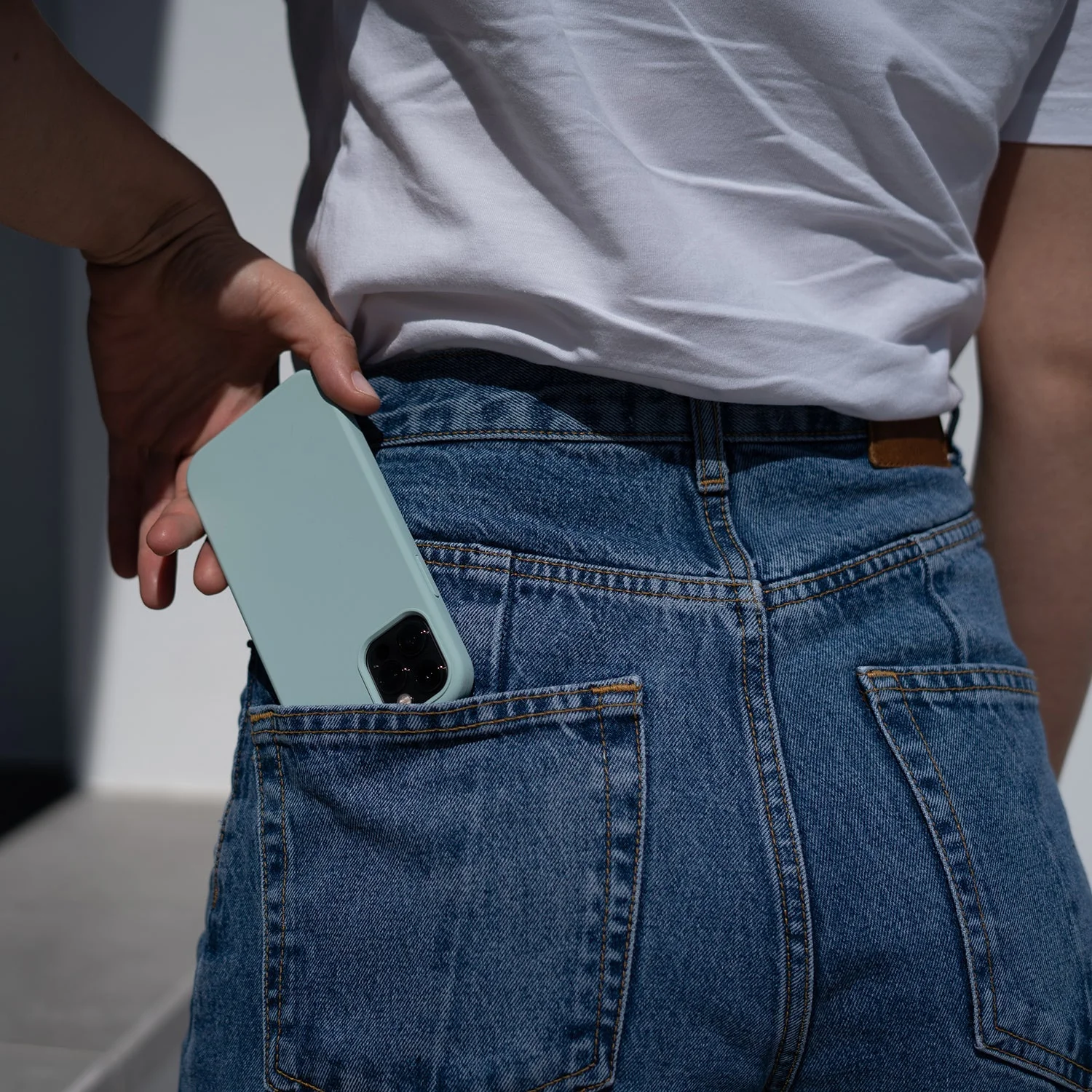 iCEO iPhone 15 Pro Silikon Case - Image 15